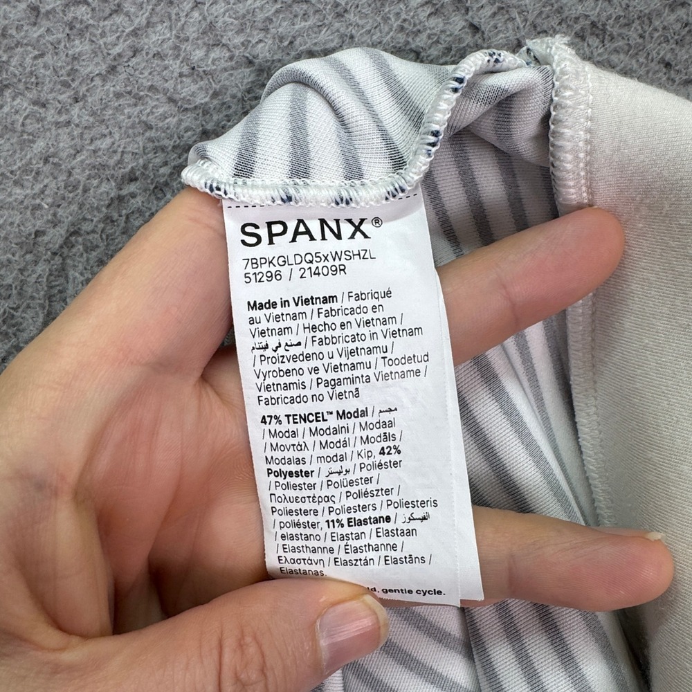 Spanx Top Womens M Navy White AirEssentials Striped Crewneck Sweatshirt Nautical - Picture 5 of 10